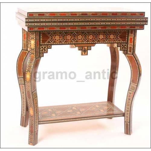 Spectacular game table with folding marquetry. XX CENTURY