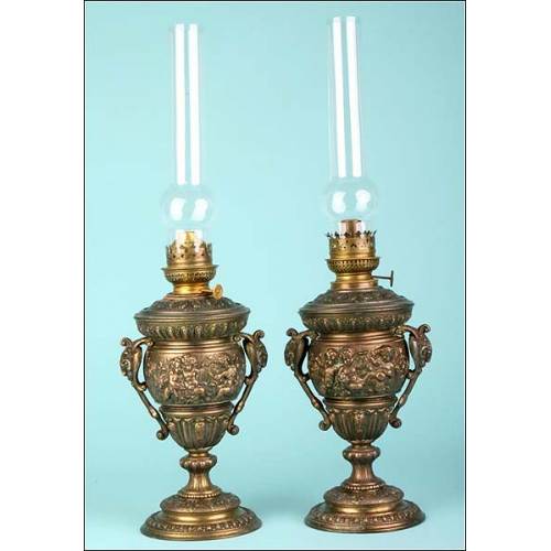 Precious set of antique oil lamps. S. XIX.