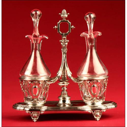 Elegant French Vinaigrette Holder with Decorative Solid Silver Stand. 19TH CENTURY.