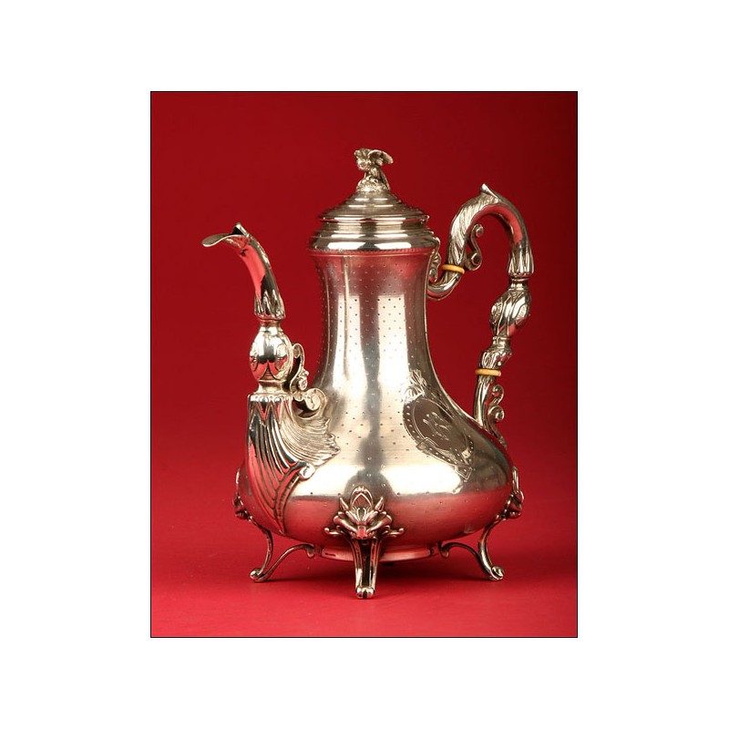 Extraordinaria Cafetera Francesa de Gran Tamaño en Plata Maciza. Siglo XIX