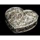 Magnífica cajita de rapé francesa en plata maciza y en forma de corazón.