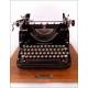 Máquina de Escribir Antigua Olympia en Buenas Condiciones de Uso. Alemania, Años 30