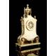 Reloj de Sobremesa Antiguo con Pareja de Candelabros. Bronce. Francia, Siglo XIX