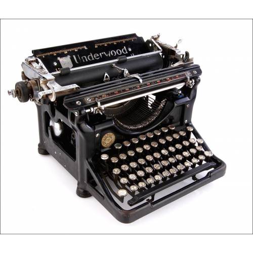 Antigua Máquina de Escribir Underwood 11 Española en Excelente Estado. USA, 1925