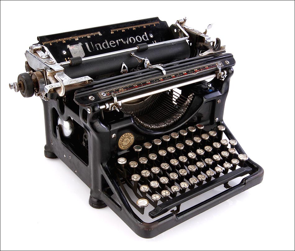 Antigua Máquina de Escribir Underwood 11 Española en Excelente Estado. USA,  1925