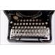 Antique Spanish Underwood 11 Typewriter in Excellent Condition. USA, 1925