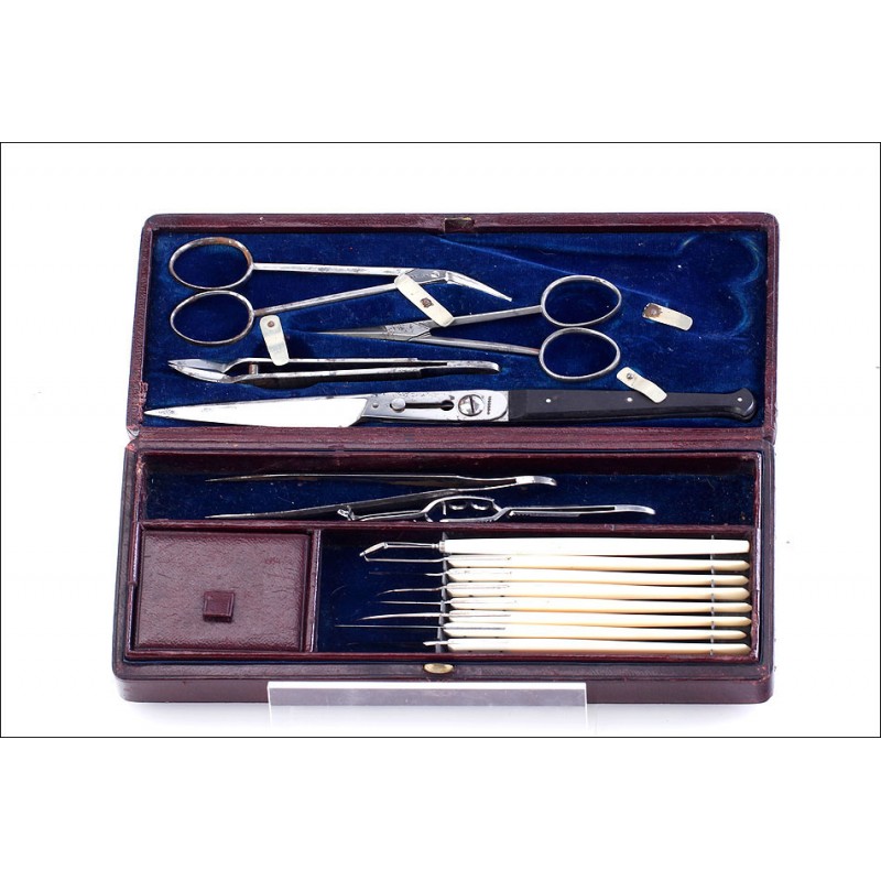 Antique Ophthalmic Surgery Case. Circa 1900