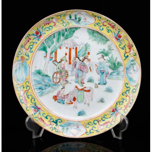 Plato Antiguo de Porcelana China. Dinastía Qing. China, Siglo XIX