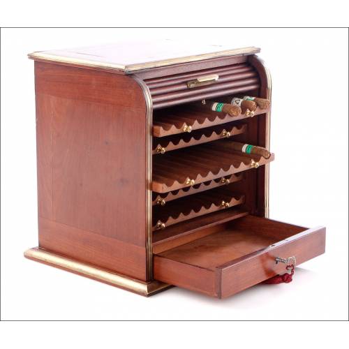 Antique Mahogany Cigar Humidor. Early 20th Century