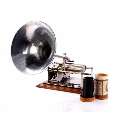 Antique Phénix Phonograph. In working order. France, Circa 1900
