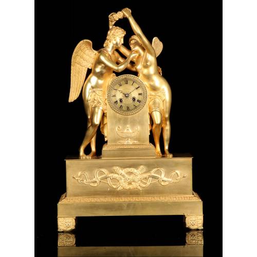 Antiguo Reloj de Sobremesa. Bronce Dorado. Francia, 1850