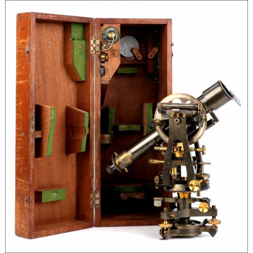 Antique Troughton & Simms Theodolite. England, Circa 1920