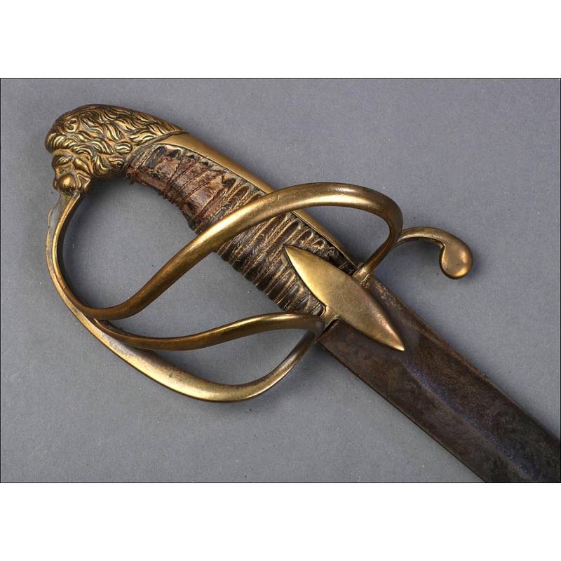 Antigua Espada de Caballería. Pomo de Cabeza de León. Circa 1840