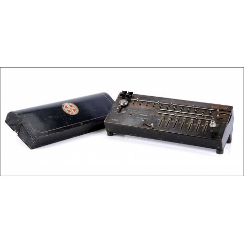 Antique MADAS Calculator with Automatic Division. USA, 1913