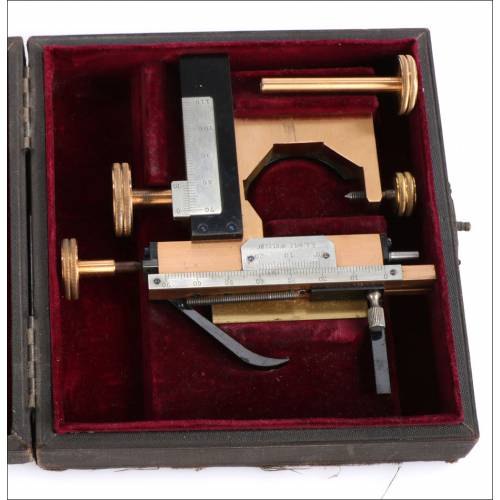 Antigua Pletina Mecánica para Microscopio Leitz. Alemania, Circa 1900