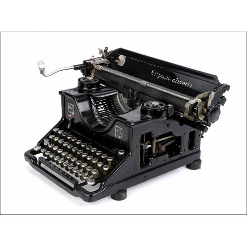 Antigua Máquina de Escribir Hispano-Olivetti M40. Teclado Español. Años 30