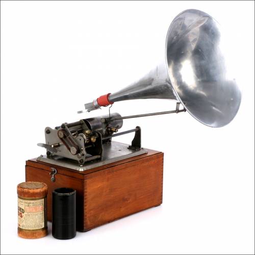 Antique French Phénix Phonograph. France, 1895