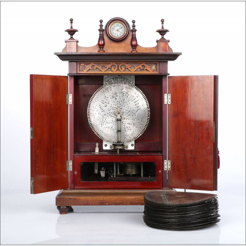 Antique The Britannia Music Box. 37 Discs. Switzerland, Circa 1900