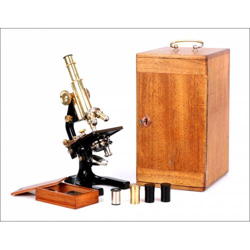 Antiguo Microscopio Reichert. Con Estuche. Austria, 1927