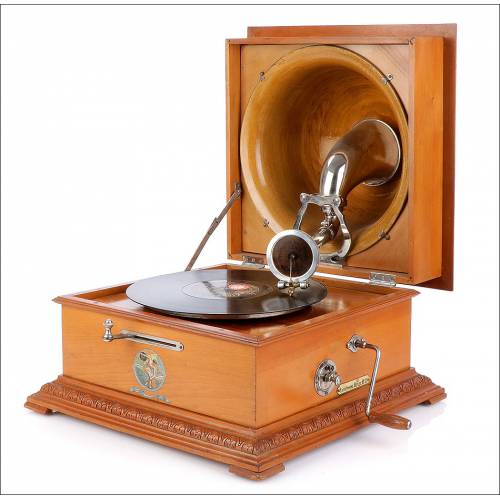 Antique Pathé Réflex Gramophone. Pathéphone 17. France, 1920s.