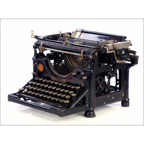 Antique Spanish Underwood 5 Typewriter Circa 1915