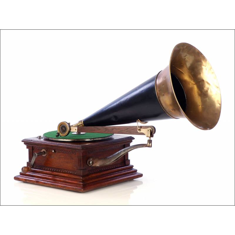 Antique American Victor Monarch Pre-Dog Gramophone. USA, 1903