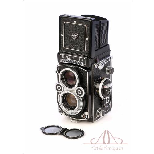 Excellent Vintage Rolleiflex 3,5 F Model 3 Camera. Manufactured in 1969.