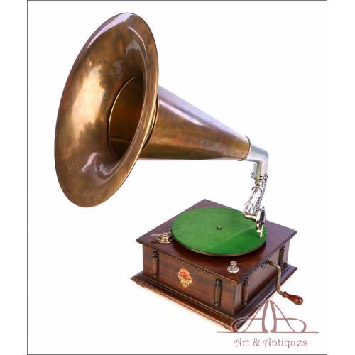 Antique Monophone Witches Hat Horn Gramophone. England, Circa 1930