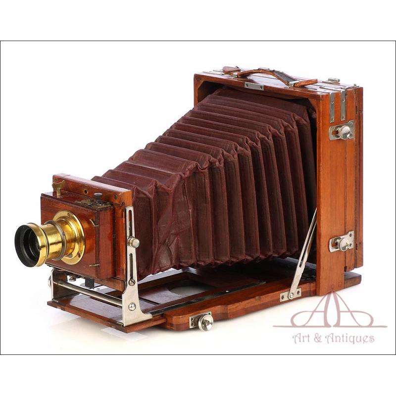 Big-Sized Antique Photo Camera for 13x18 Plates. Circa 1890