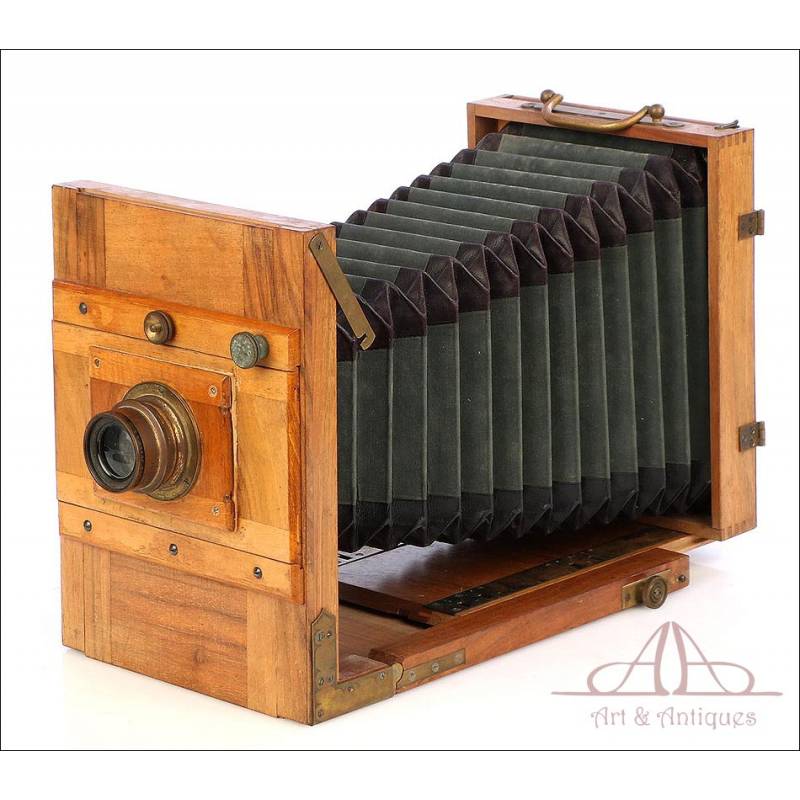 Antique Field Photo Camera. Circa 1890