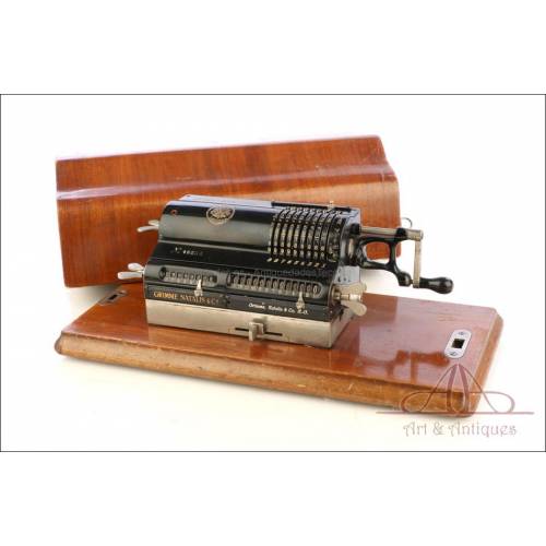 Antique Brunsviga MR Mechanical Calculator. Germany, 1920s