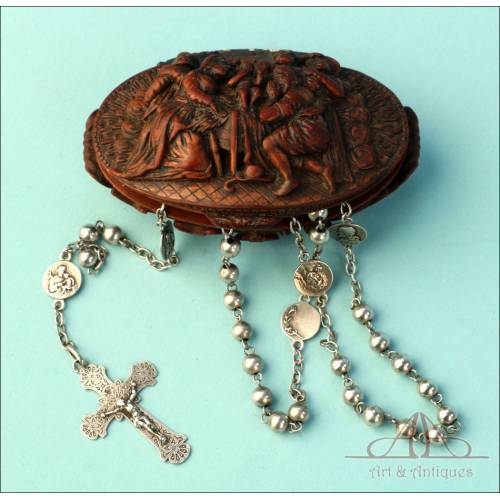 Extraordinary Antique Carved Corozo Nut Case with its Silver Rosary. France, 19th Century