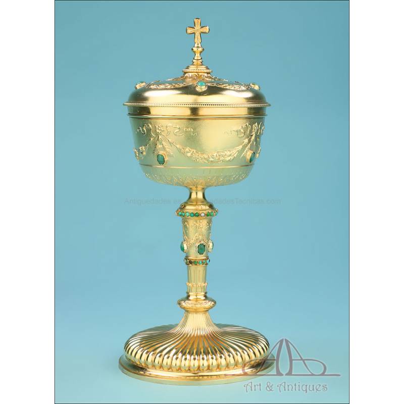 Exceptional Antique Gilt-Silver Ciborium with Precious Stones. France, 19th Century