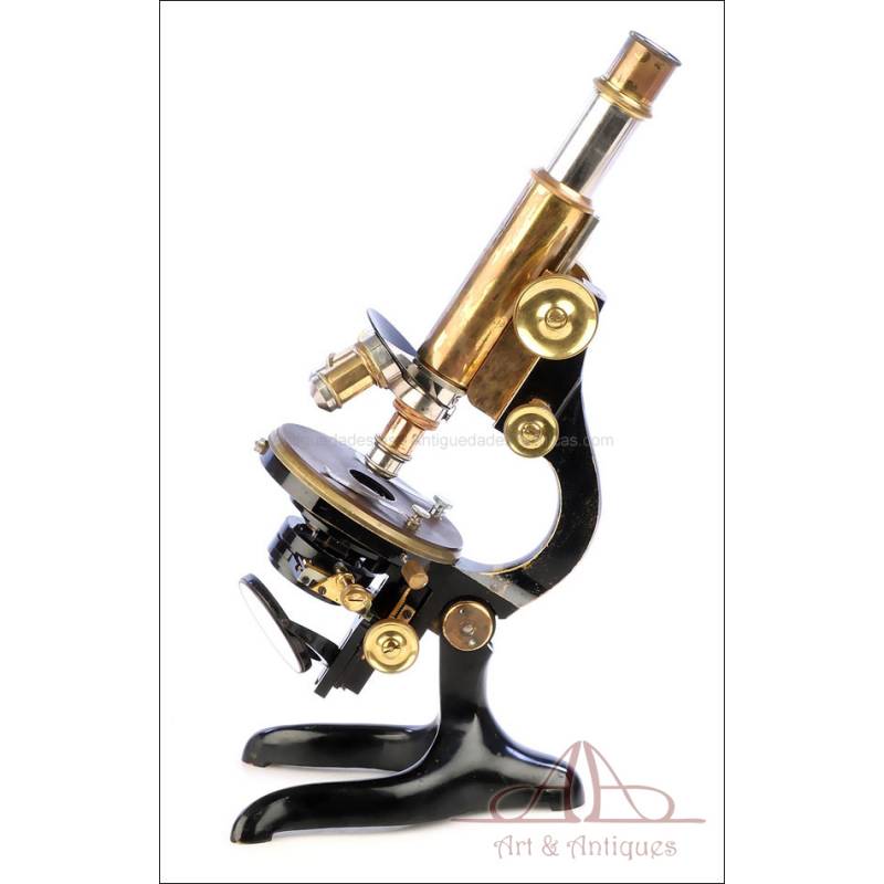 Antique Ernst Leitz Wetzlar Microscope. Germany, 1907