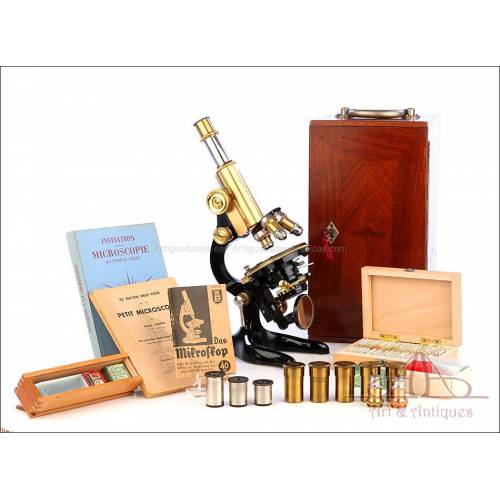 Extraordinary Antique Microscopy Set. Leitz Microscope. Germany, 1914