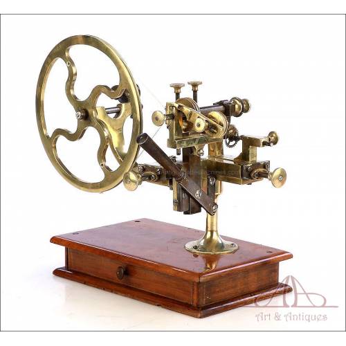 Antigua Máquina de Arrondir para Relojero. Francia, Circa 1850