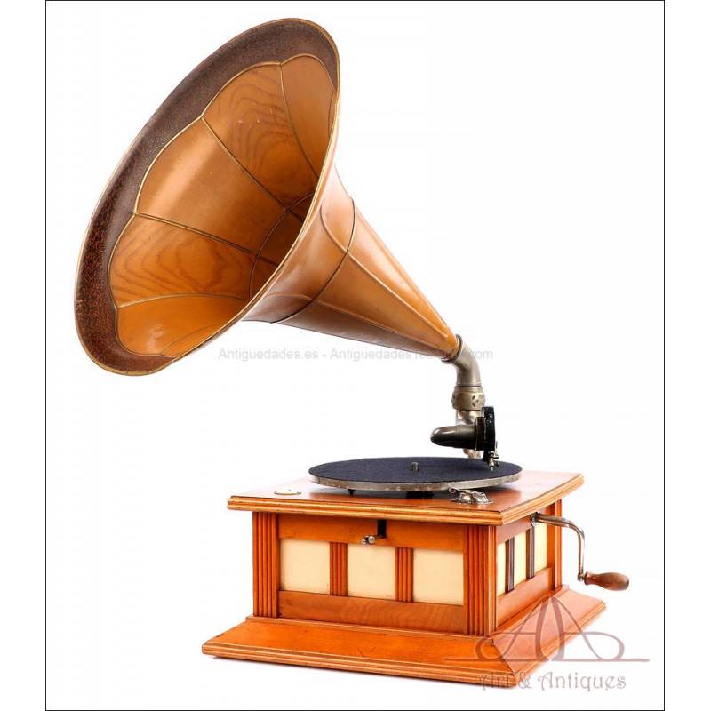 Antique Triumphone Horn Gramophone. Switzerland, Circa 1915