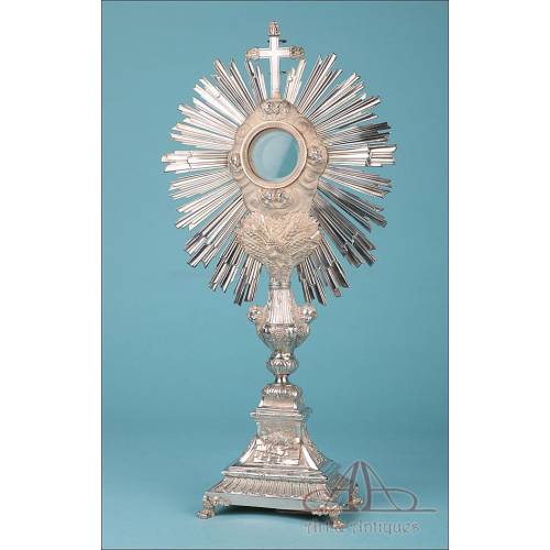 Gorgeous and Very Antique Silver Monstrance. Complete. Paris, France, 1819-1838