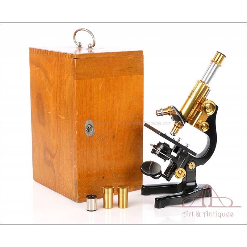 Mint Antique Leitz Wetzlar Microscope. Germany, 1930