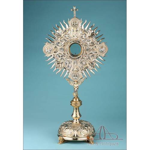 Striking Antique Silver Monstrance with Real Diamonds. Spain, Circa 1950