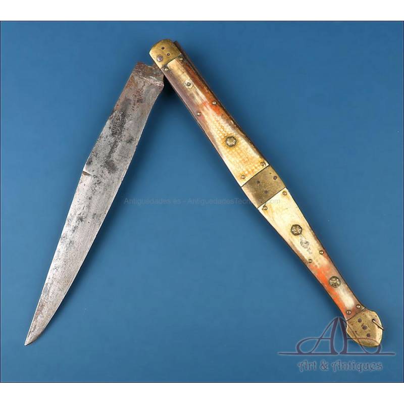 Antique French Pique a Oloron Navaja - Folding knife. France, 19th Century