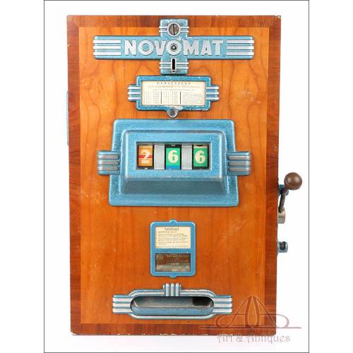 Antique Novomat Slot Machine. 100% mechanical. Germany, 1957