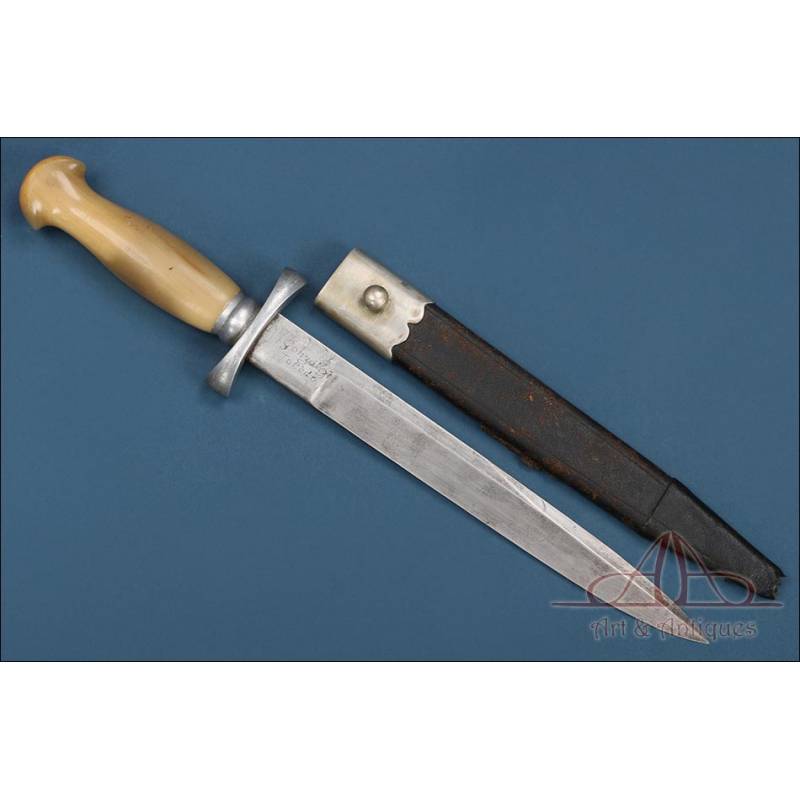 Antiguo Cuchillo o Daga de Caza de Toledo. España, Circa 1930