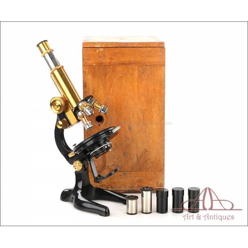 Antique Seibert Wetzlar Monocular Microscope. Germany, 1927