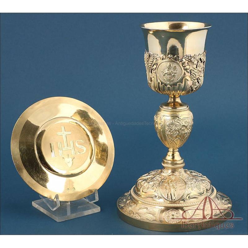 Gorgeous Antique Gilt-Silver Chalice and Paten. France, 19th Century