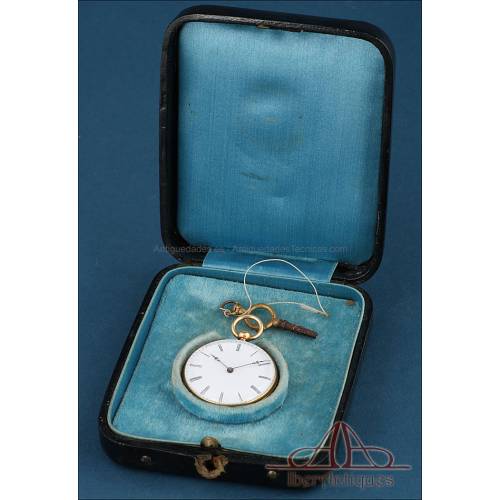 Bonito Reloj de Bolsillo de Cilindro en Oro de 18K para Señora. Francia, Circa 1870.