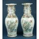 Importante Pareja de Jarrones de Porcelana China Antigua. 60 cms. Periodo Qing. S. XIX