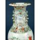 Importante Pareja de Jarrones de Porcelana China Antigua. 60 cms. Periodo Qing. S. XIX