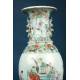 Importante Pareja de Jarrones de Porcelana China Antigua. 60 cms. Periodo Qing. S. XIX
