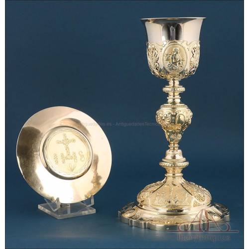 Fantástico Cáliz y Patena de Plata Dorada. Francia, Sobre 1880